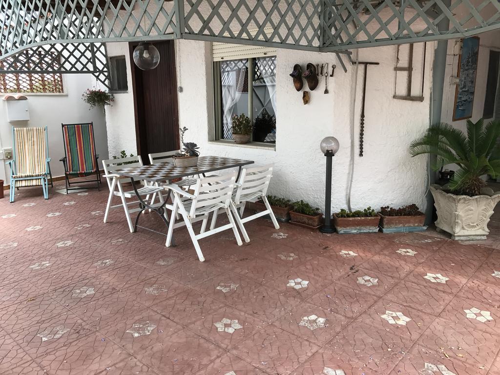 阿沃拉Casa Vacanze Robinson别墅 外观 照片